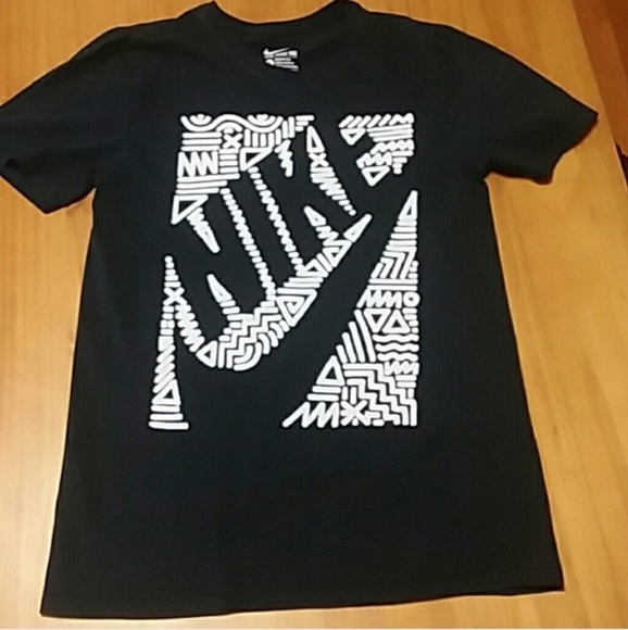 Nike Short Sleeve Tee Shirt Size Small - Picture 3 of 3